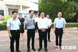 苏群：不把文班定义成中锋很正常 我曾告诉青年李慕豪他不是中锋